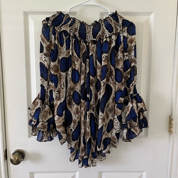 Patterned Ruffled Blouse - Plus Size - Picture 4 of 5